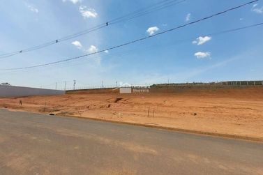 Terreno &agrave; venda - 1615m&sup2; - Trade Park