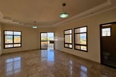 Apartamento &agrave; venda - 164m&sup2; - Centro