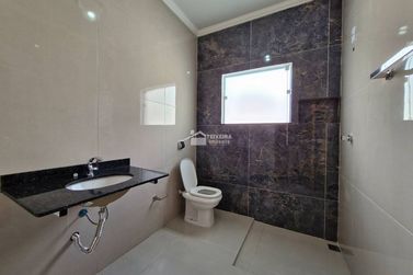 Casa &agrave; venda - 200m&sup2; - Centro