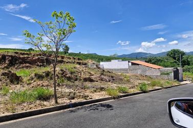 Terreno &agrave; venda - 160m&sup2; - Jardim Heloisa