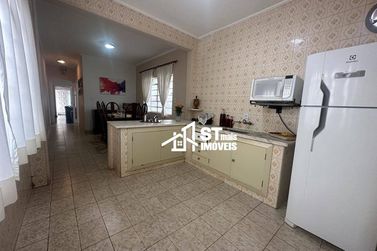 Casa &agrave; venda - 300m&sup2; - Centro