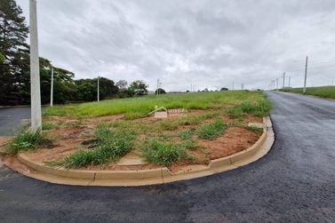 Terreno &agrave; venda - Terra Nostra
