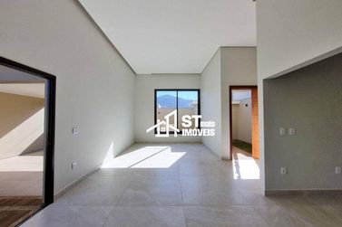 Casa &agrave; venda - 210m&sup2; - Jardim Mantiqueira 2
