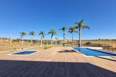 Terreno &agrave; venda - 1000m&sup2; - Quinta das Flores