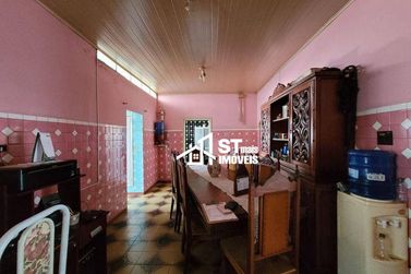 Casa &agrave; venda - 203m&sup2; - Centro