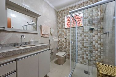 Casa &agrave; venda - 260m&sup2; - Clube Uva