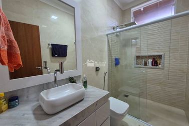 Casa &agrave; venda - 203m&sup2; - Jardim Mantiqueira II