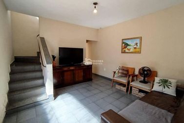Sobrado &agrave; venda - 134m&sup2; - Centro