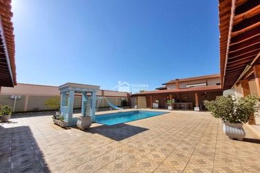 Casa &agrave; venda - 207m&sup2; - 