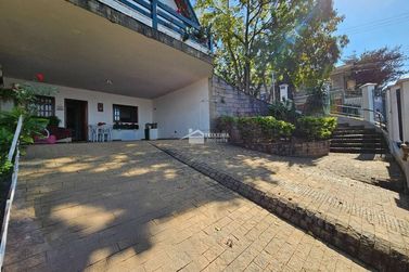 Casa &agrave; venda - 397m&sup2; - Jardim Mantiqueira II