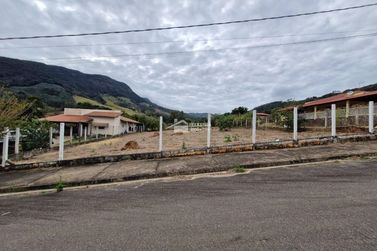 Terreno &agrave; venda - 1177m&sup2; - Residencial Para&iacute;so