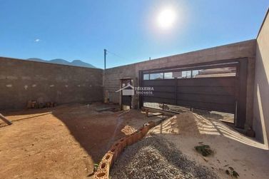 Casa &agrave; venda - 250m&sup2; - Jardim Lima