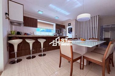 Casa &agrave; venda - 201m&sup2; - Jardim Panorama