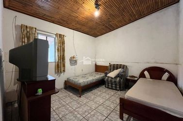 Casa &agrave; venda - 300m&sup2; - Clube Uva