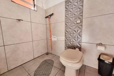 Ch&aacute;cara &agrave; venda - 150m&sup2; - Zona Rural