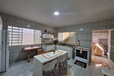 Casa &agrave; venda - 188m&sup2; - Jardim Primavera