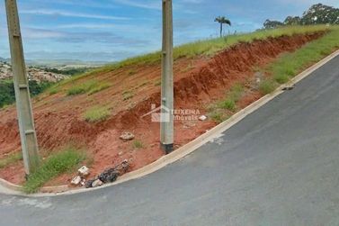 Terreno &agrave; venda - 310m&sup2; - Canto dos P&aacute;ssaros