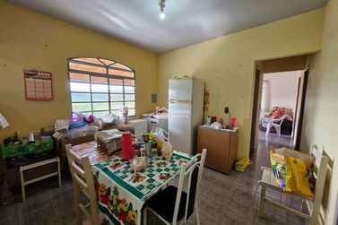 Ch&aacute;cara &agrave; venda - 10000m&sup2; - Zona Rural