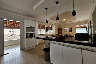 Casa &agrave; venda - 260m&sup2; - Clube Uva