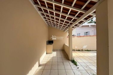 Casa para alugar - 140m&sup2; - Centro