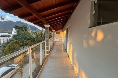 Sobrado &agrave; venda - 500m&sup2; - Jardim Mantiqueira II