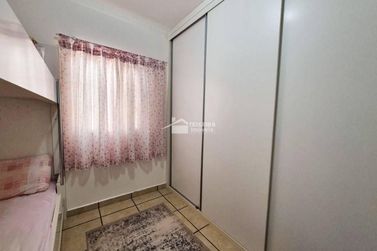 Sobrado &agrave; venda - 150m&sup2; - Pirapitinga