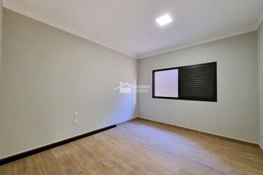 Casa &agrave; venda - 210m&sup2; - Jardim Mantiqueira II
