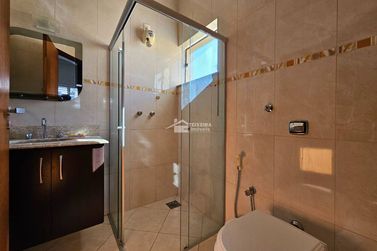 Casa &agrave; venda - 300m&sup2; - Jardim Bela Vista