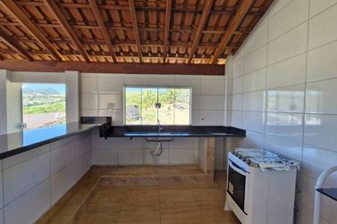 Ch&aacute;cara &agrave; venda - 100m&sup2; - Bairro Santa Luzia