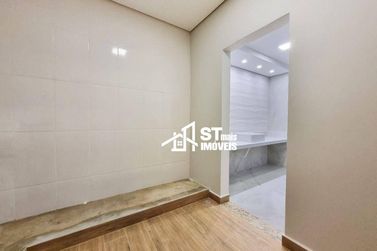 Casa &agrave; venda - 210m&sup2; - Jardim Mantiqueira 2