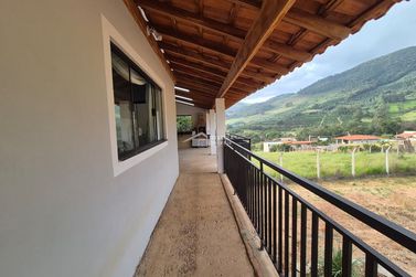 Ch&aacute;cara &agrave; venda - 136m&sup2; - Residencial Para&iacute;so