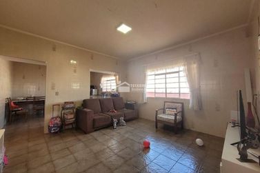 Casa &agrave; venda - 281m&sup2; - Jardim Bela Vista