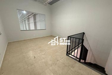 Sal&atilde;o Comercial para alugar - 900m&sup2; - Trad Park
