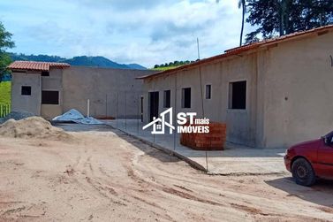 Ch&aacute;cara &agrave; venda - 950m&sup2; - Zona Rural