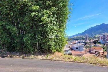 Terreno &agrave; venda - 900m&sup2; - Pirapitinga