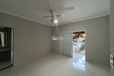 Sobrado &agrave; venda - 500m&sup2; - Jardim Mantiqueira II