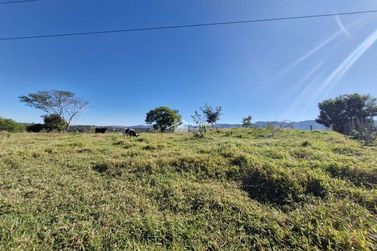 Terreno &agrave; venda - 900m&sup2; - Centro