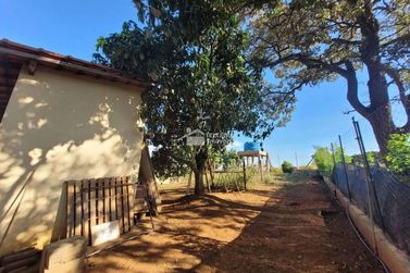 Ch&aacute;cara &agrave; venda - 50m&sup2; - Centro