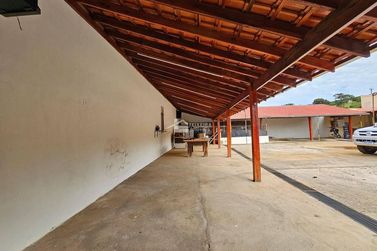 Ch&aacute;cara &agrave; venda - 443m&sup2; - Vargem do Rigoni