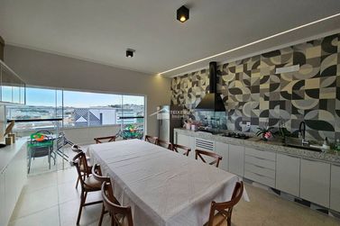 Apartamento &agrave; venda - 79m&sup2; - Centro