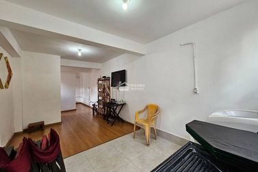 Casa &agrave; venda - 300m&sup2; - Centro