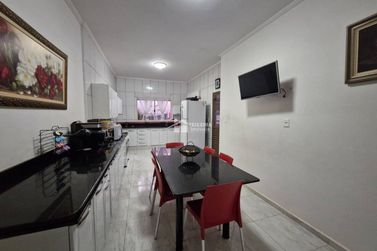 Casa &agrave; venda - 260m&sup2; - Jardim Mantiqueira II