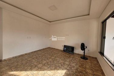 Casa &agrave; venda - 247m&sup2; - Jardim Muterle