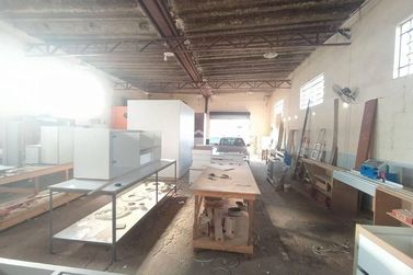Sal&atilde;o Comercial &agrave; venda - 238m&sup2; - Centro
