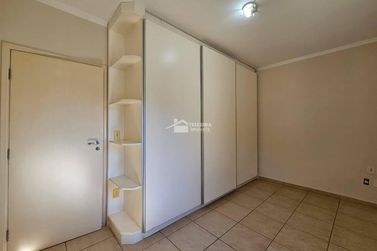 Casa &agrave; venda - 250m&sup2; - Vila Buzato