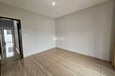 Casa &agrave; venda - 197m&sup2; - Jardim Mirante