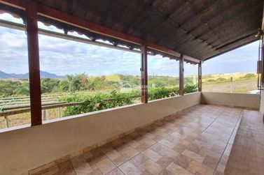 Ch&aacute;cara &agrave; venda - 750m&sup2; - Retirinho