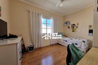 Casa &agrave; venda - 250m&sup2; - Jardim Rio Branco