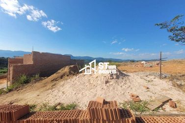 Terreno &agrave; venda - 204m&sup2; - Veredas da Serra