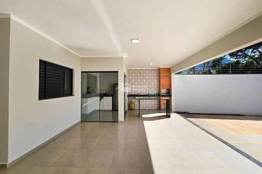 Casa &agrave; venda - 100m&sup2; - Santo Ant&ocirc;nio de Lisboa